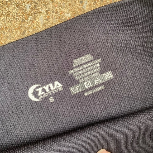 ZYIA | Black Metallic Ombre Light n Tight Hi-Rise Leggings Small - Picture 8 of 8